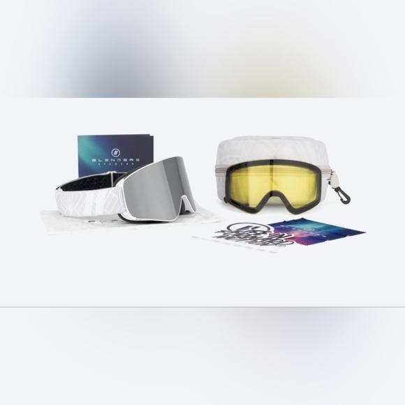 NEW Blenders Aura Ski Goggles - Picture 1 of 6